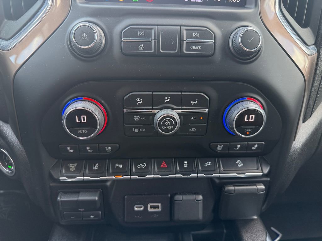 Used 2022 Chevrolet Silverado 2500 High Country w/ Z71 Off-Road Package AWD/4WD image 33
