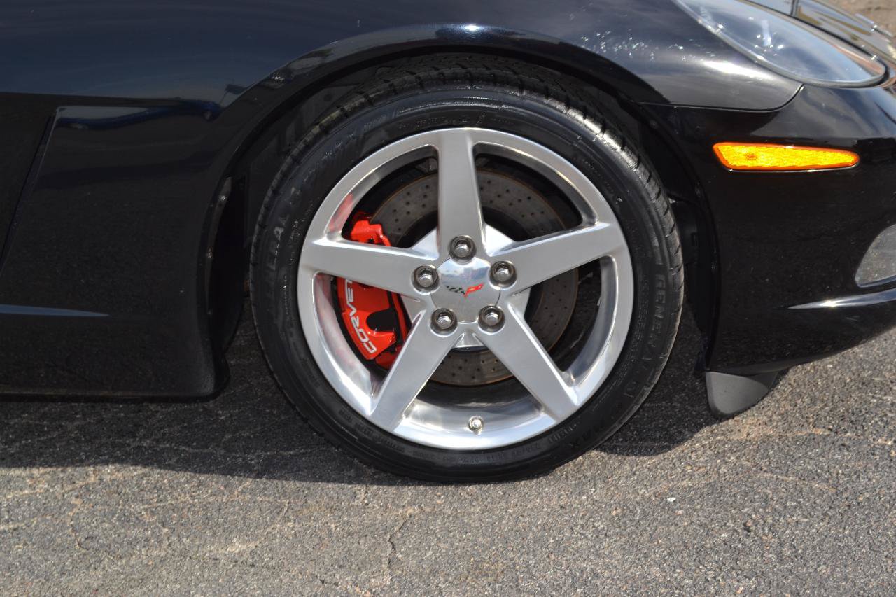 Used 2006 Chevrolet Corvette Convertible w/ Preferred Equipment Group RWD image 35