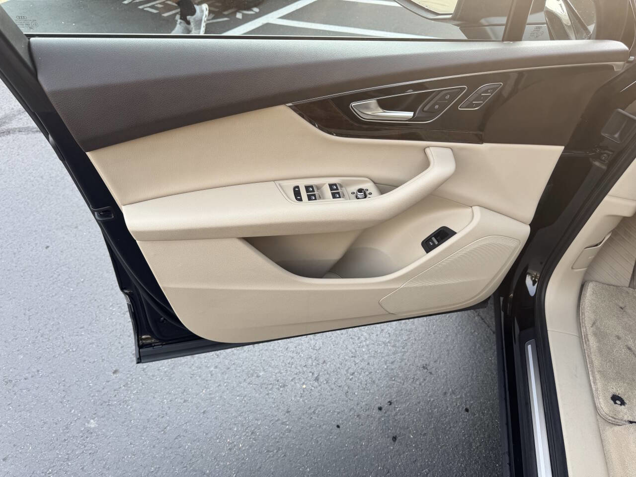 Used 2019 Audi Q7 3.0T Premium image 16