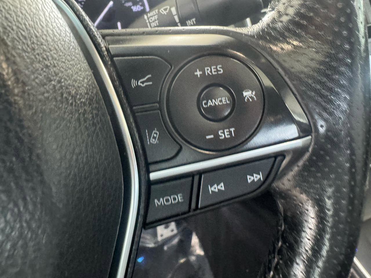 Used 2019 Toyota Avalon Touring w/ Advanced Safety Package image 29