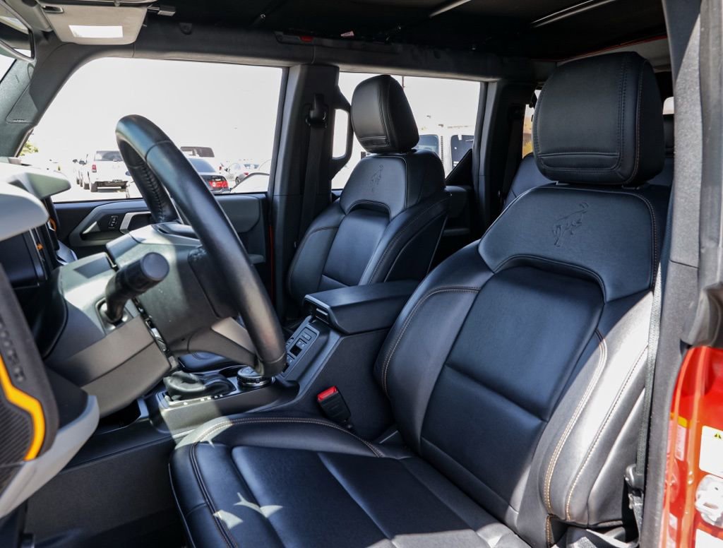 Used 2023 Ford Bronco Badlands w/ Sasquatch Package image 16