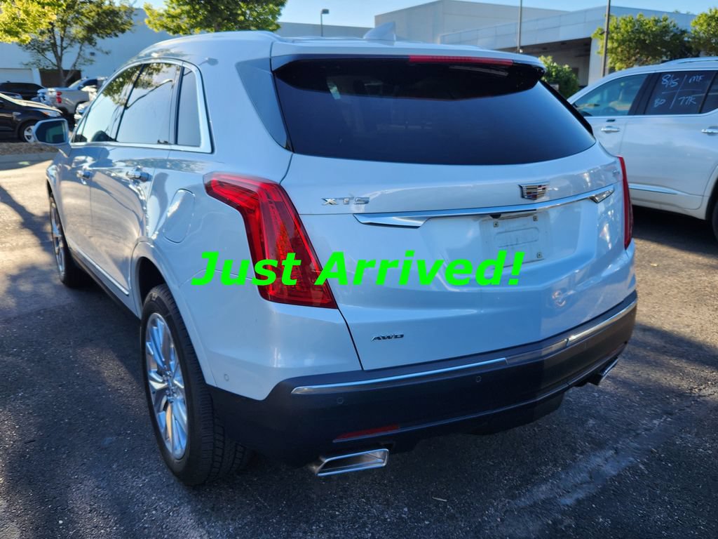 Used 2019 Cadillac XT5 Premium Luxury w/ Driver Assist Package AWD/4WD image 4