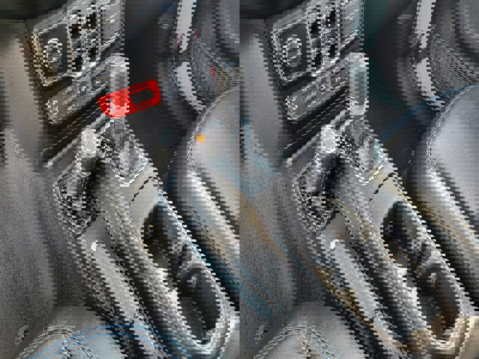 Used 2023 Jeep Wrangler Unlimited Rubicon 4xe w/ Cold Weather Group image 15