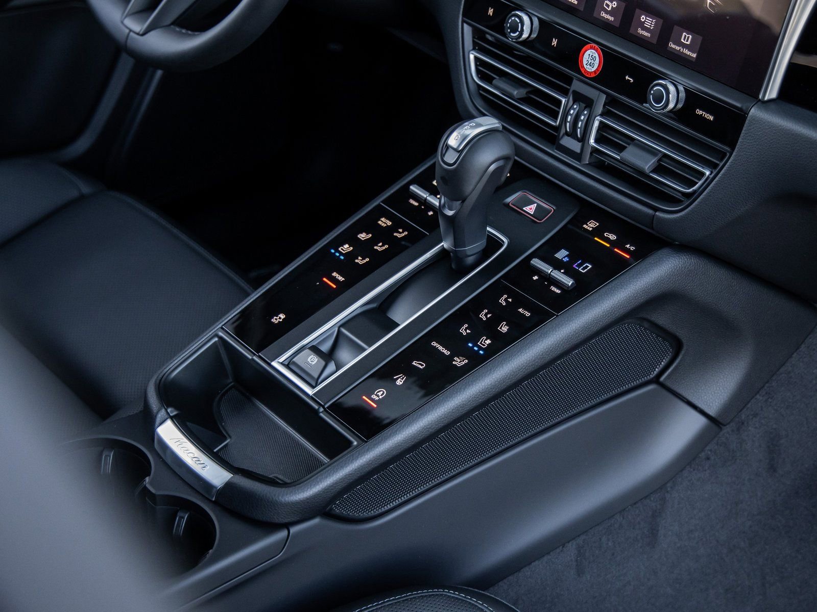 Certified 2026 Porsche Macan image 34