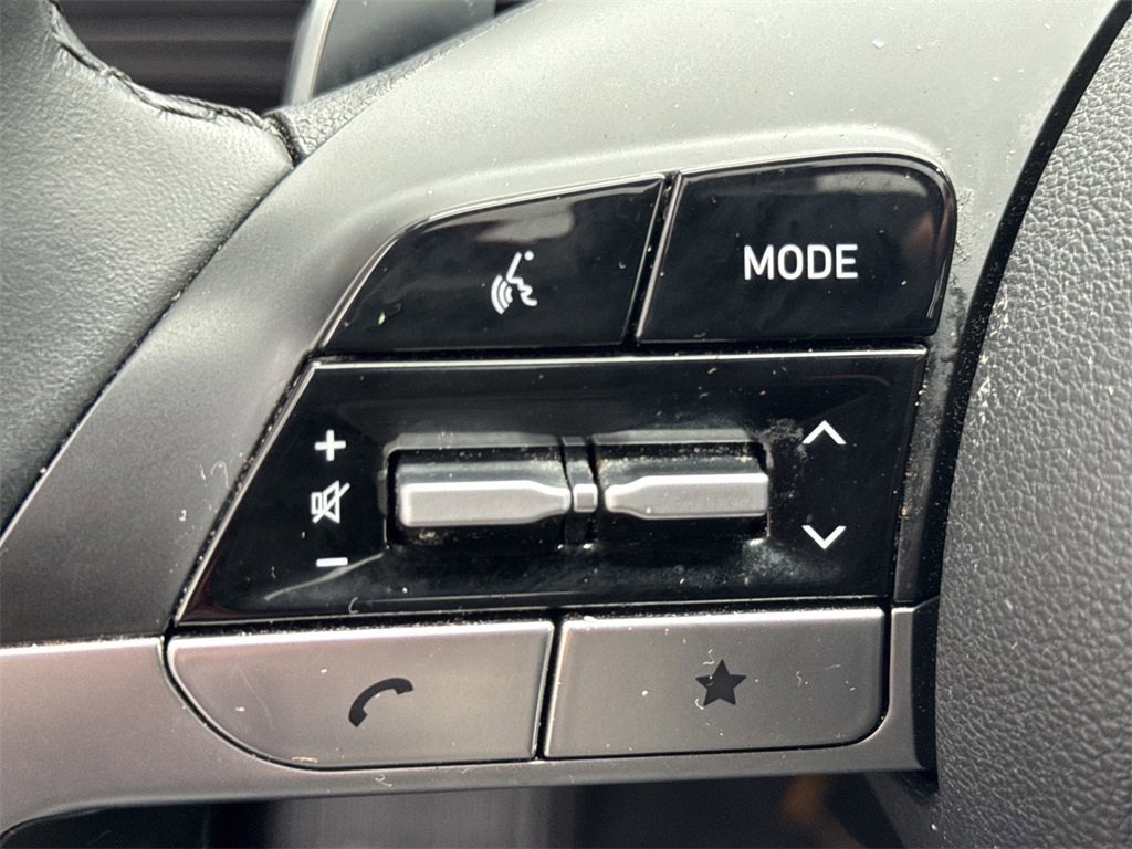 Used 2022 Hyundai Santa Cruz Limited image 24