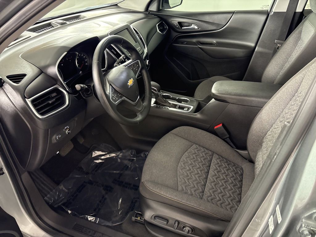 Used 2023 Chevrolet Equinox LT image 28