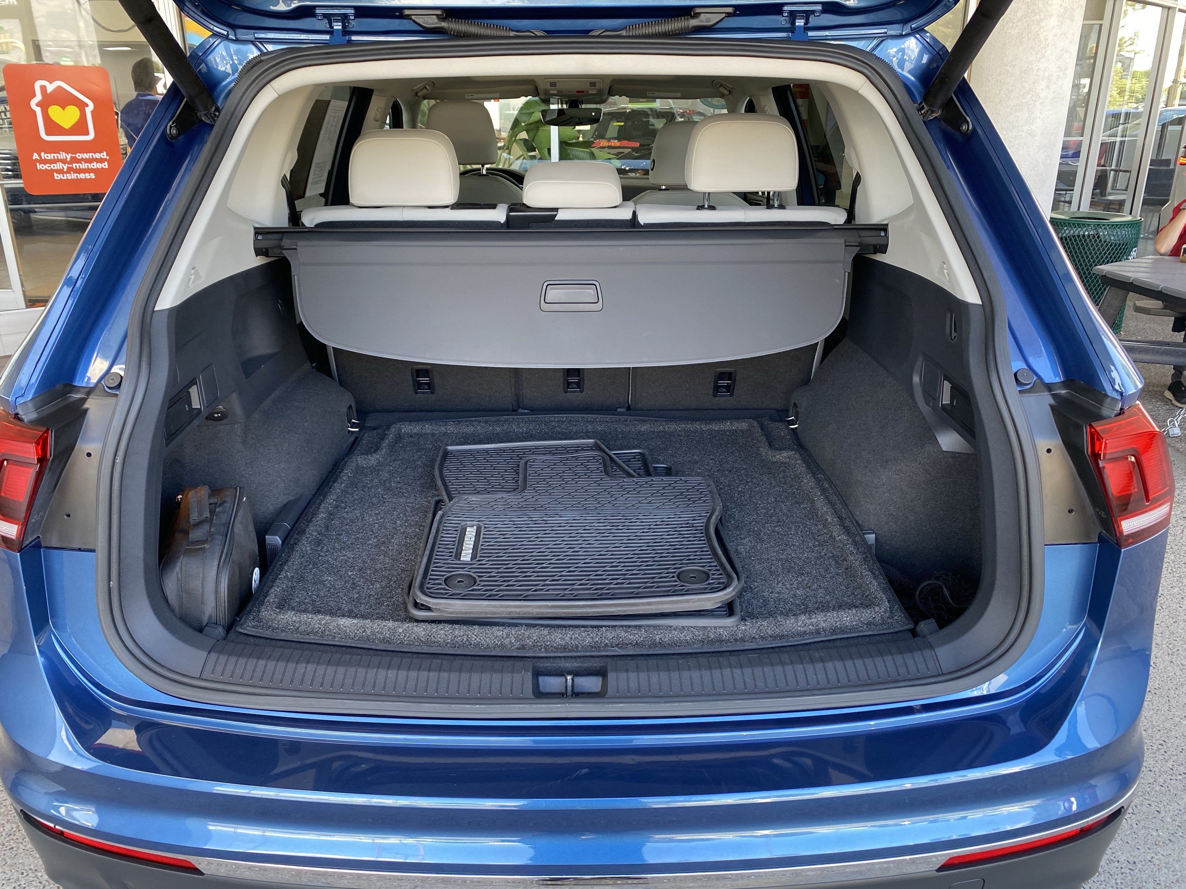 Used 2019 Volkswagen Tiguan SEL AWD/4WD image 17
