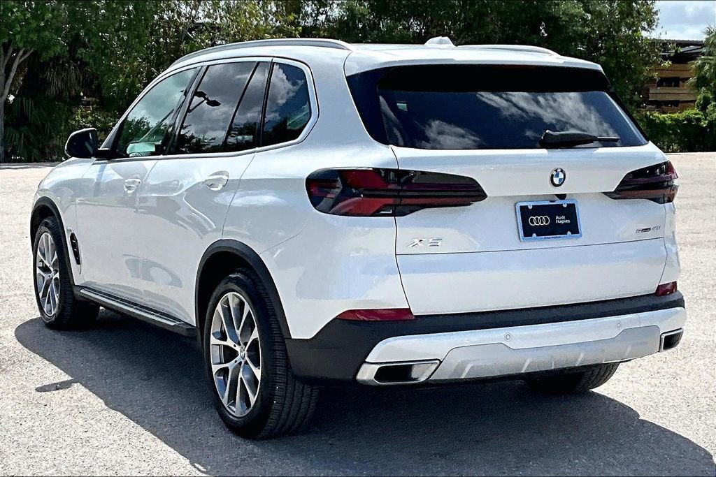 Used 2026 BMW X5 sDrive40i image 7