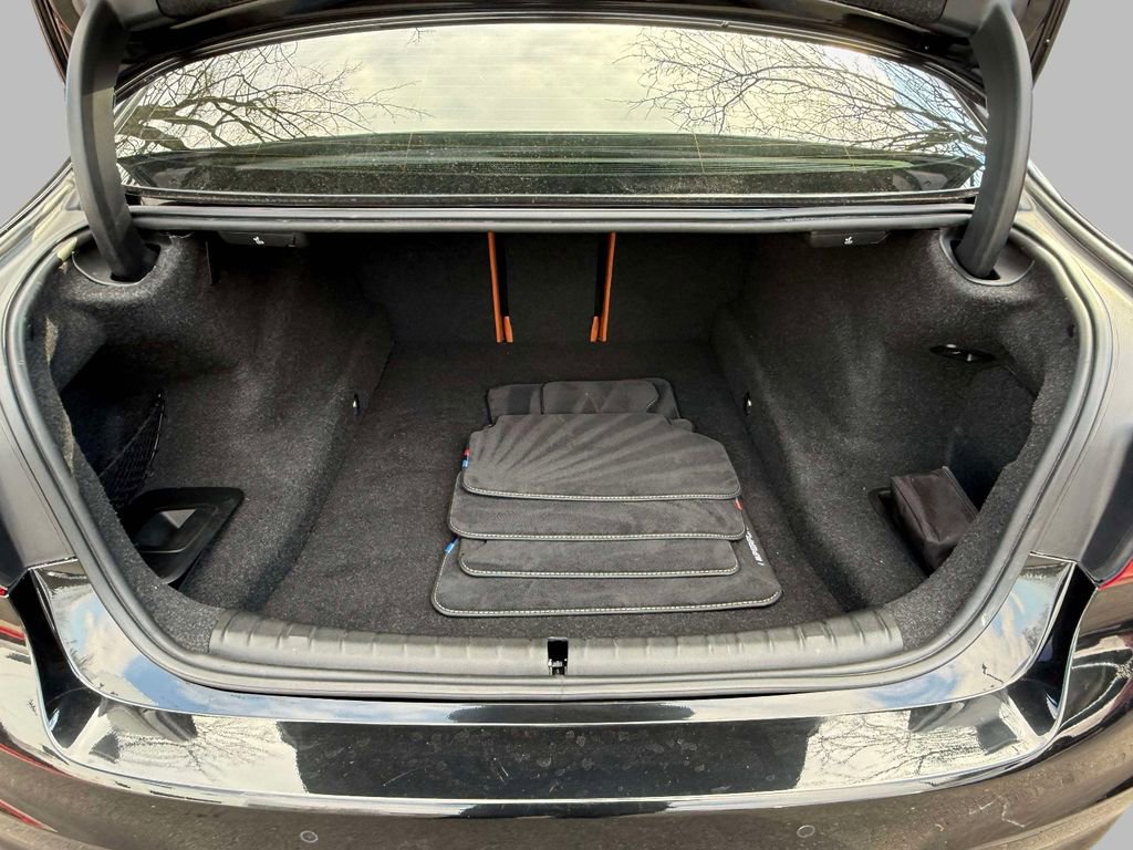 Used 2019 BMW M5 w/ Executive Package image 17