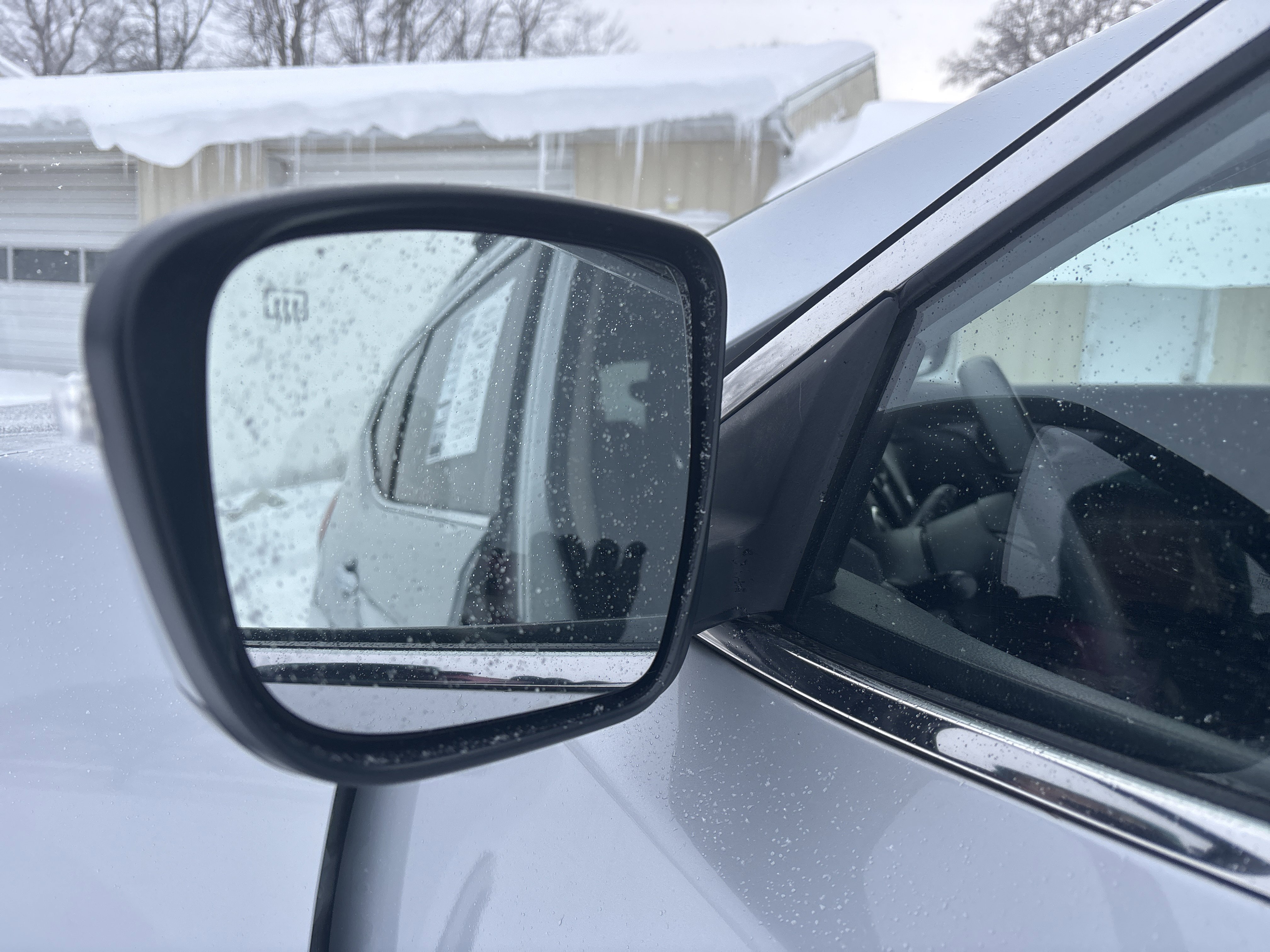 Used 2020 Nissan Rogue SV image 11