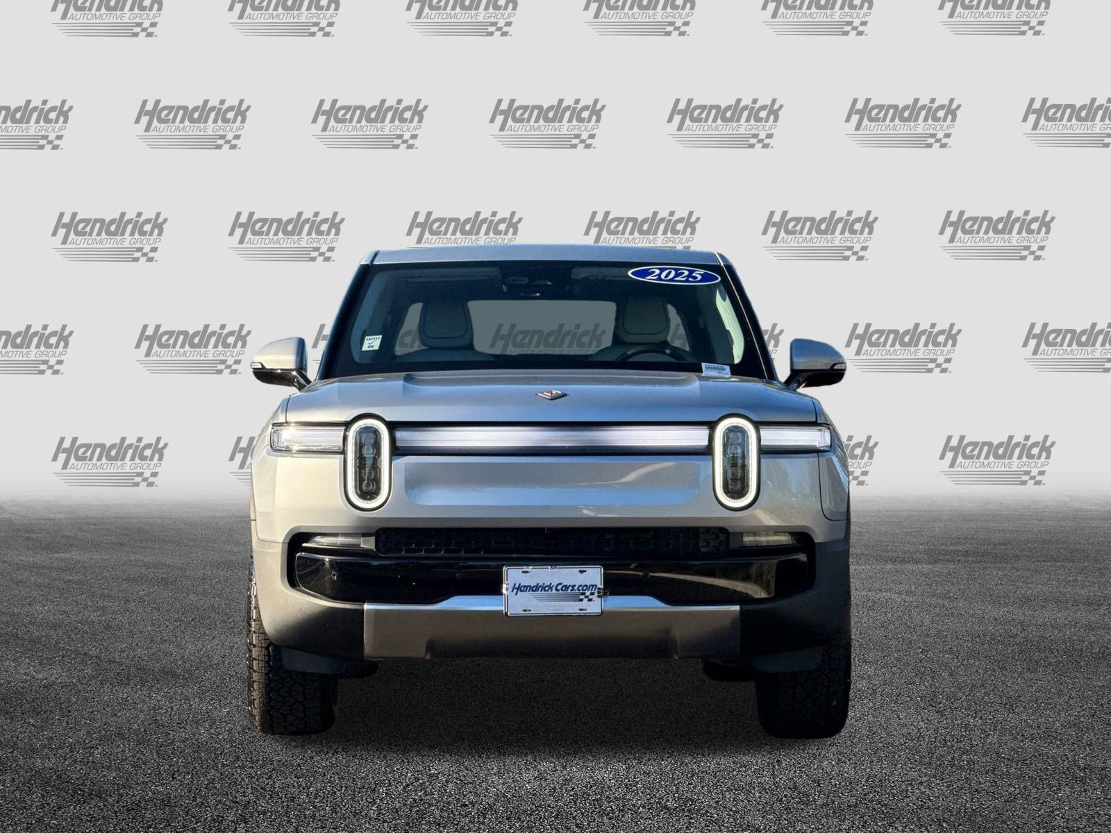 Used 2025 Rivian R1T Adventure image 10