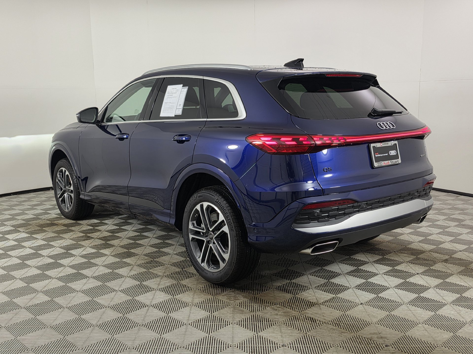 Certified 2025 Audi Q5 Premium w/ Convenience Package AWD/4WD image 39