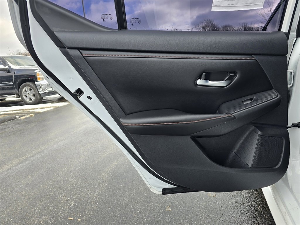 Used 2023 Nissan Sentra SR w/ SR Premium Package image 24