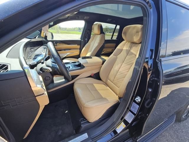 Used 2025 Cadillac Escalade IQ Sport 2 AWD/4WD image 3