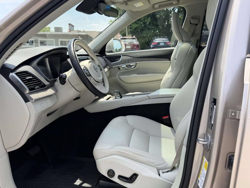 Used 2024 Volvo XC90 B6 Plus w/ Protection Package Premier AWD/4WD image 16