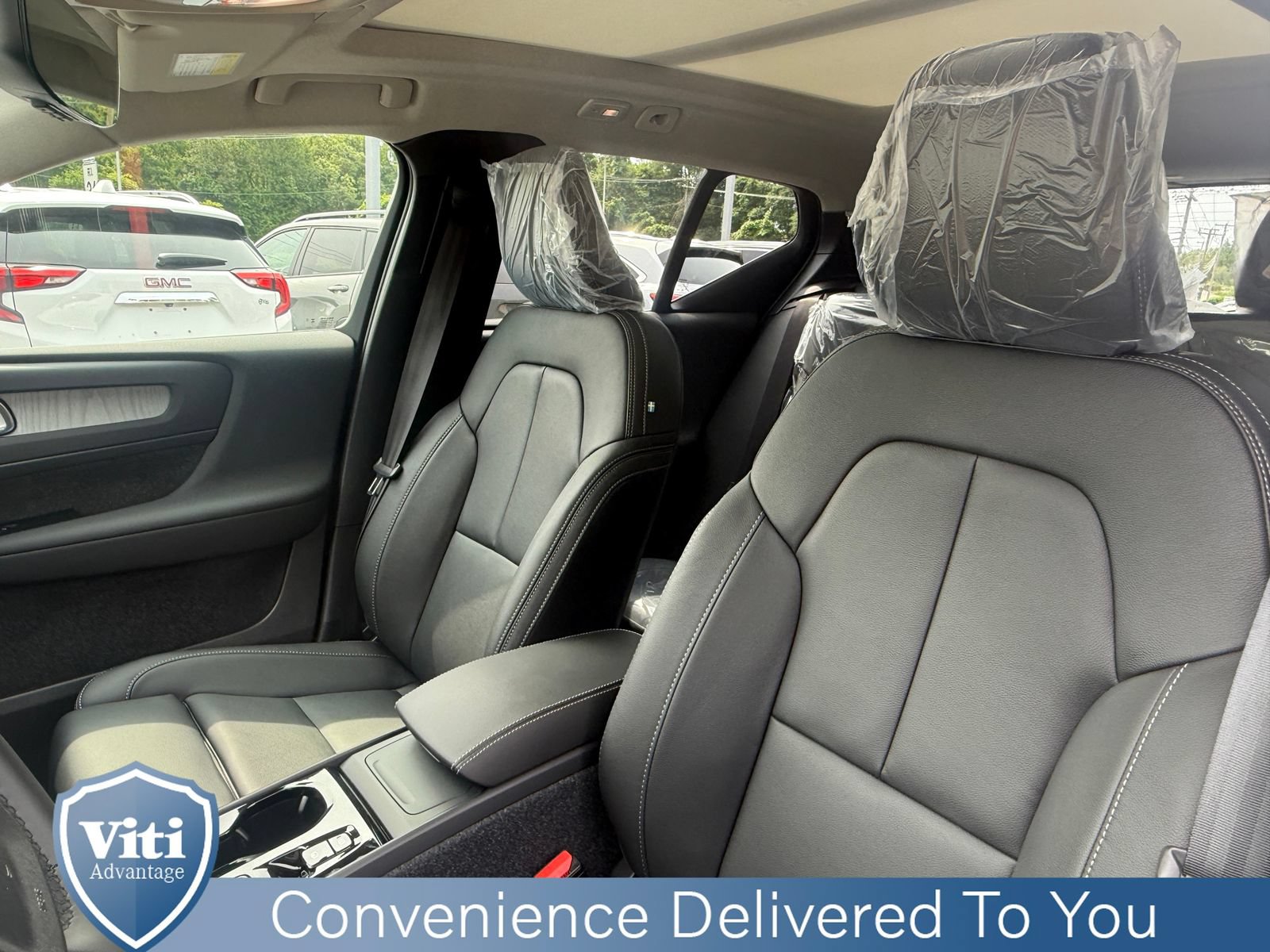 New 2026 Volvo XC40 B5 Ultra w/ Protection Package Premier AWD/4WD image 13