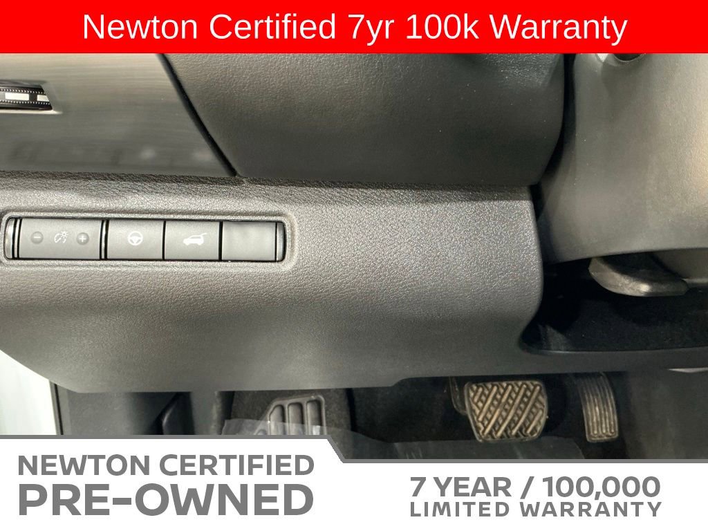 Used 2024 Nissan Pathfinder SL AWD/4WD image 44