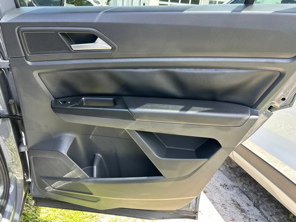 Used 2020 Volkswagen Atlas Cross Sport SE w/ Panoramic Sunroof Package FWD image 47