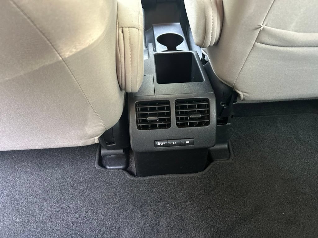Used 2012 MAZDA MAZDA5 Touring w/ Moonroof & Audio Pkg FWD image 27