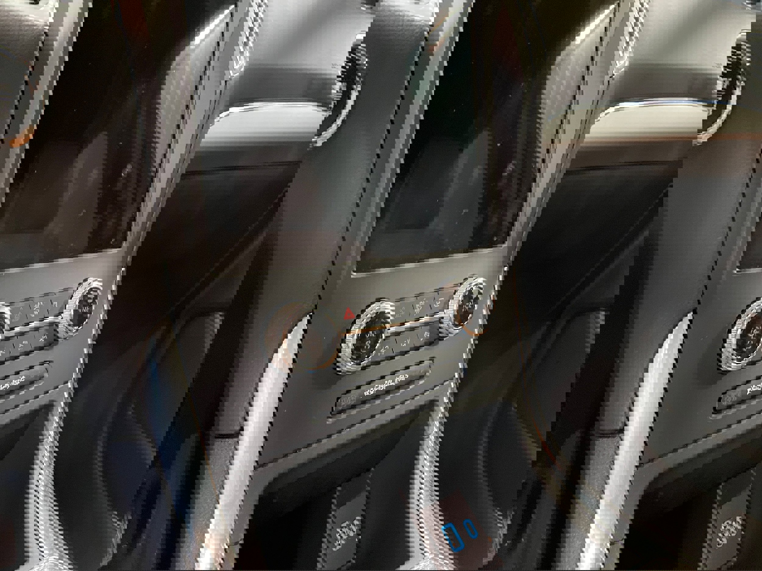 Used 2024 Ford Edge Titanium w/ Titanium Elite Package image 19
