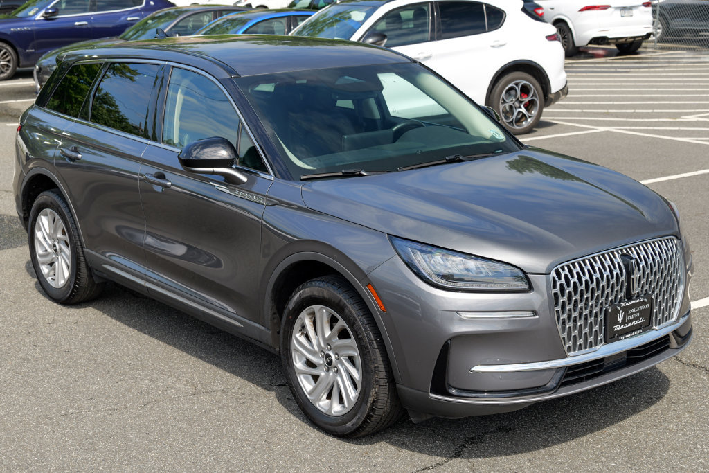 Used 2023 Lincoln Corsair AWD image 9