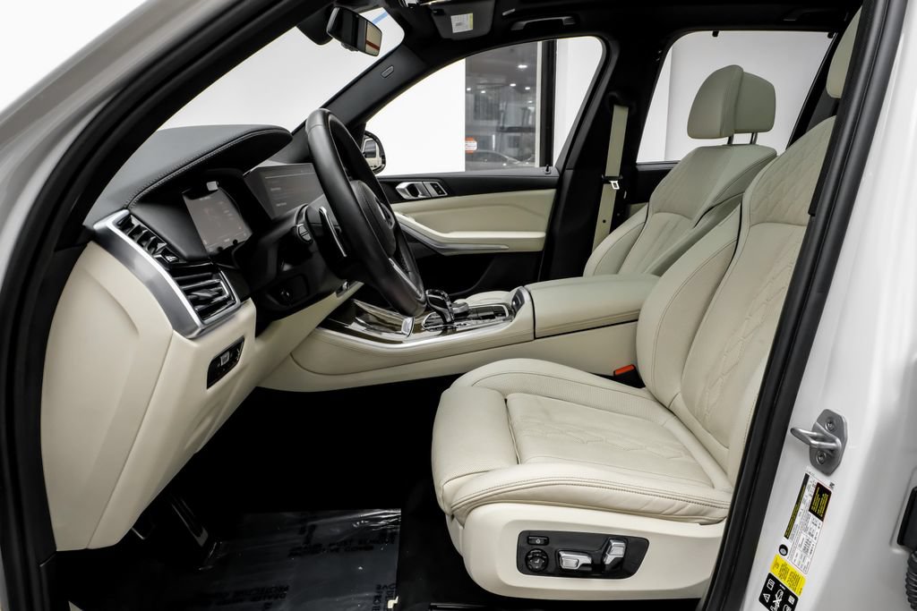 Used 2023 BMW X5 M50i w/ Executive Package AWD/4WD image 8