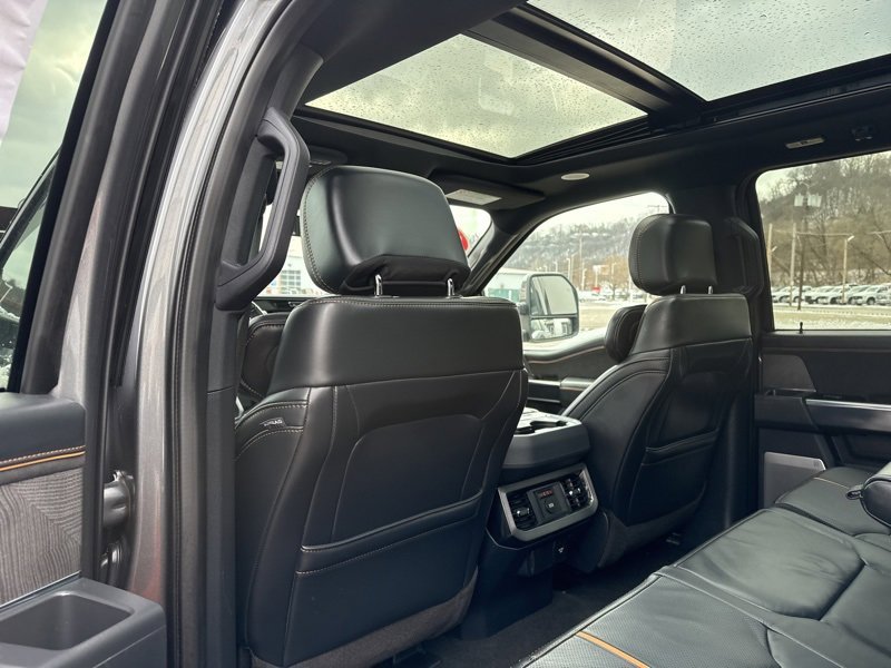 Used 2023 Ford F350 Platinum image 22