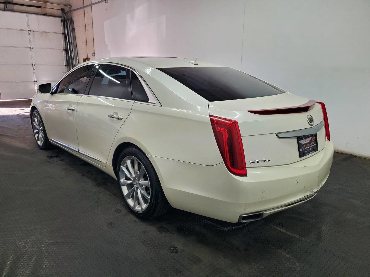 Used 2014 Cadillac XTS Premium image 5