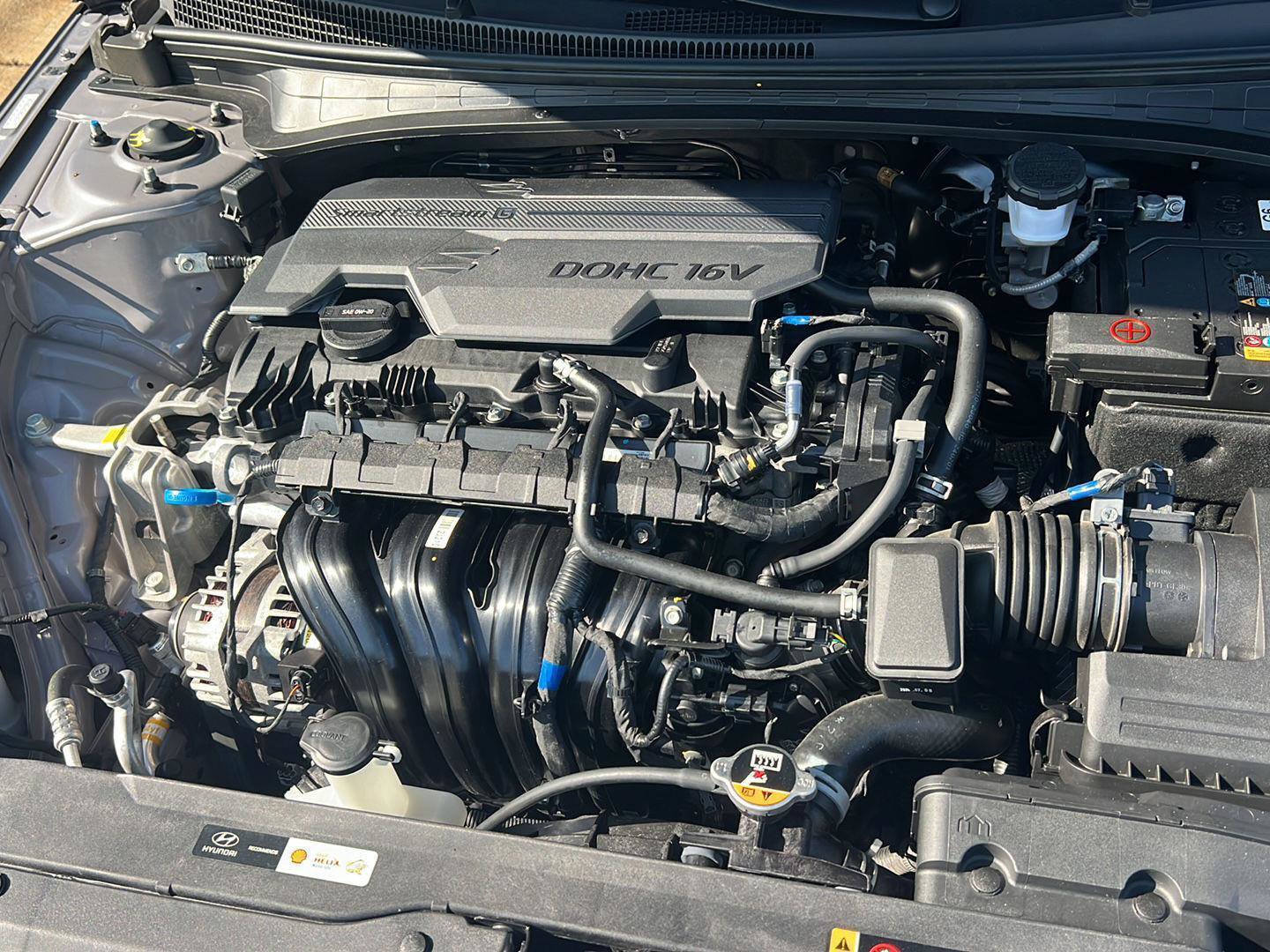 Used 2025 Hyundai Elantra Limited image 34