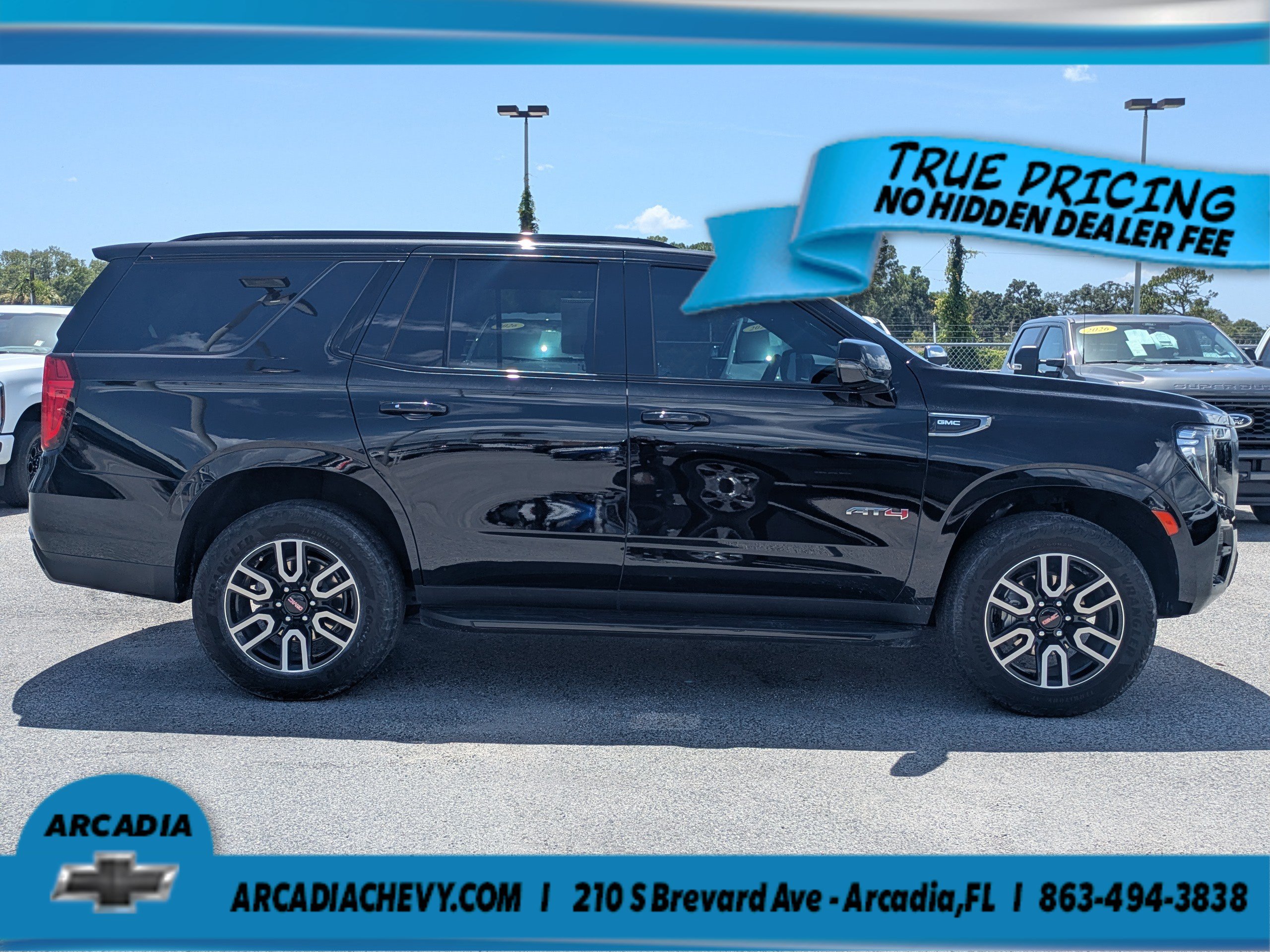 Used 2023 GMC Yukon AT4 AWD/4WD image 3