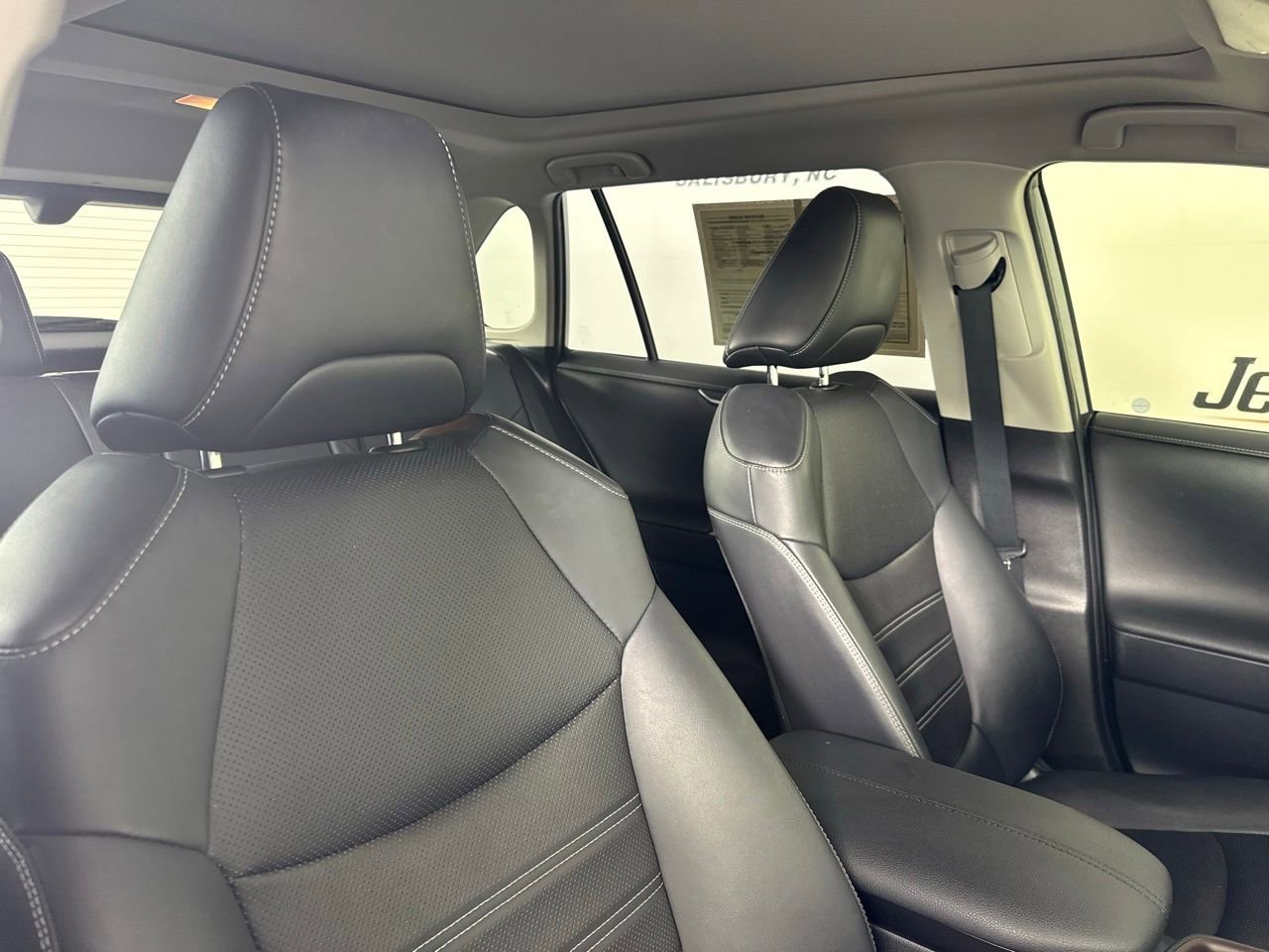 Used 2019 Toyota RAV4 Limited w/ Advanced Technology Package image 39