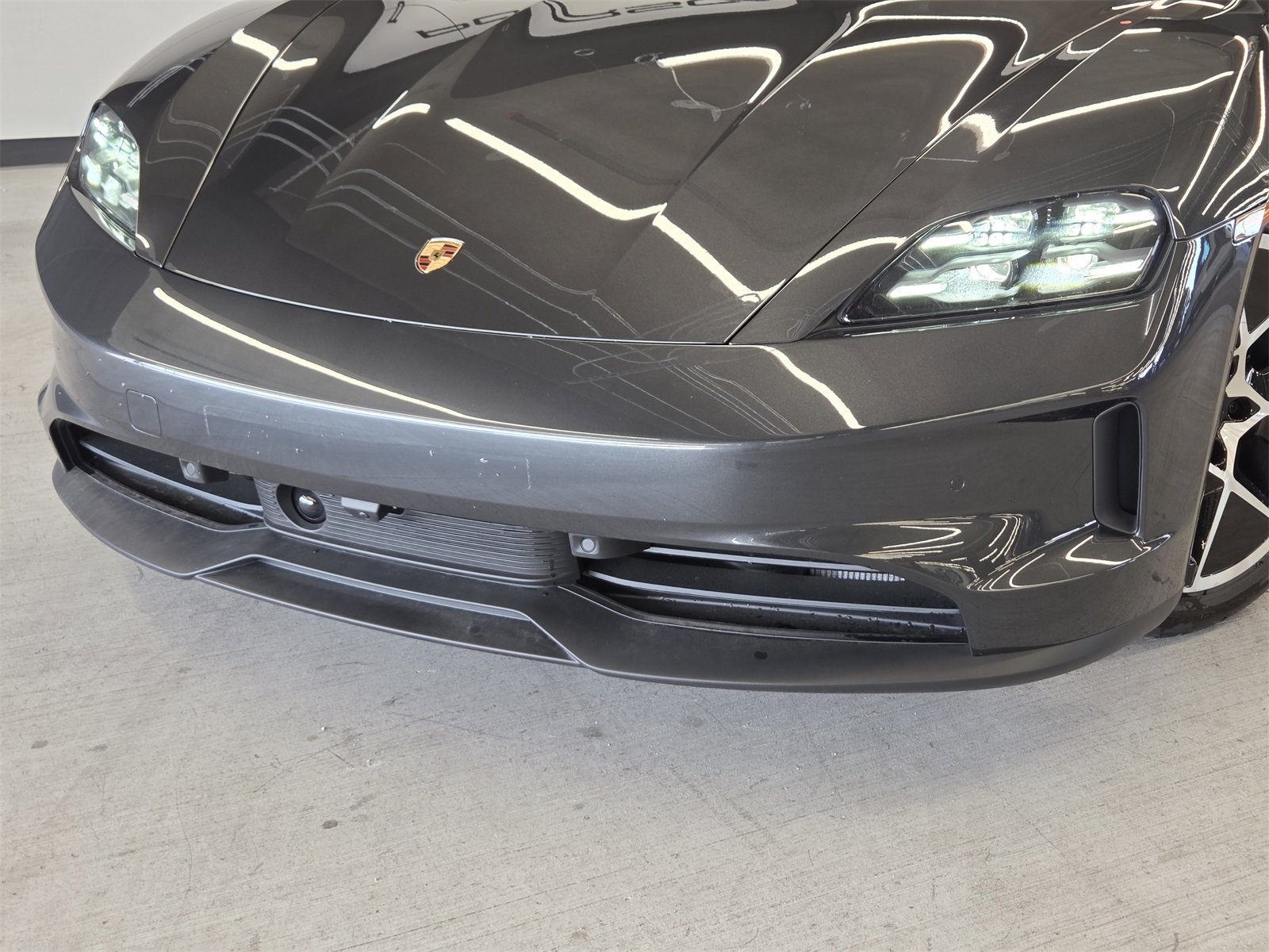 New 2026 Porsche Taycan 4S image 25