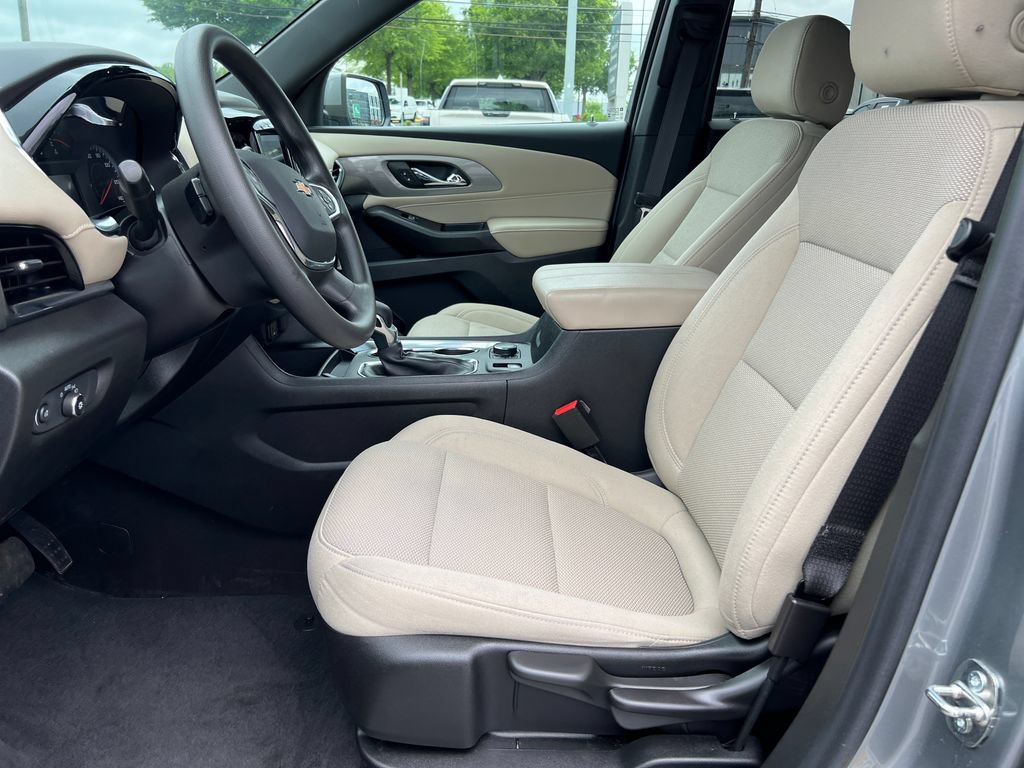 Used 2023 Nissan Pathfinder SL AWD/4WD image 9