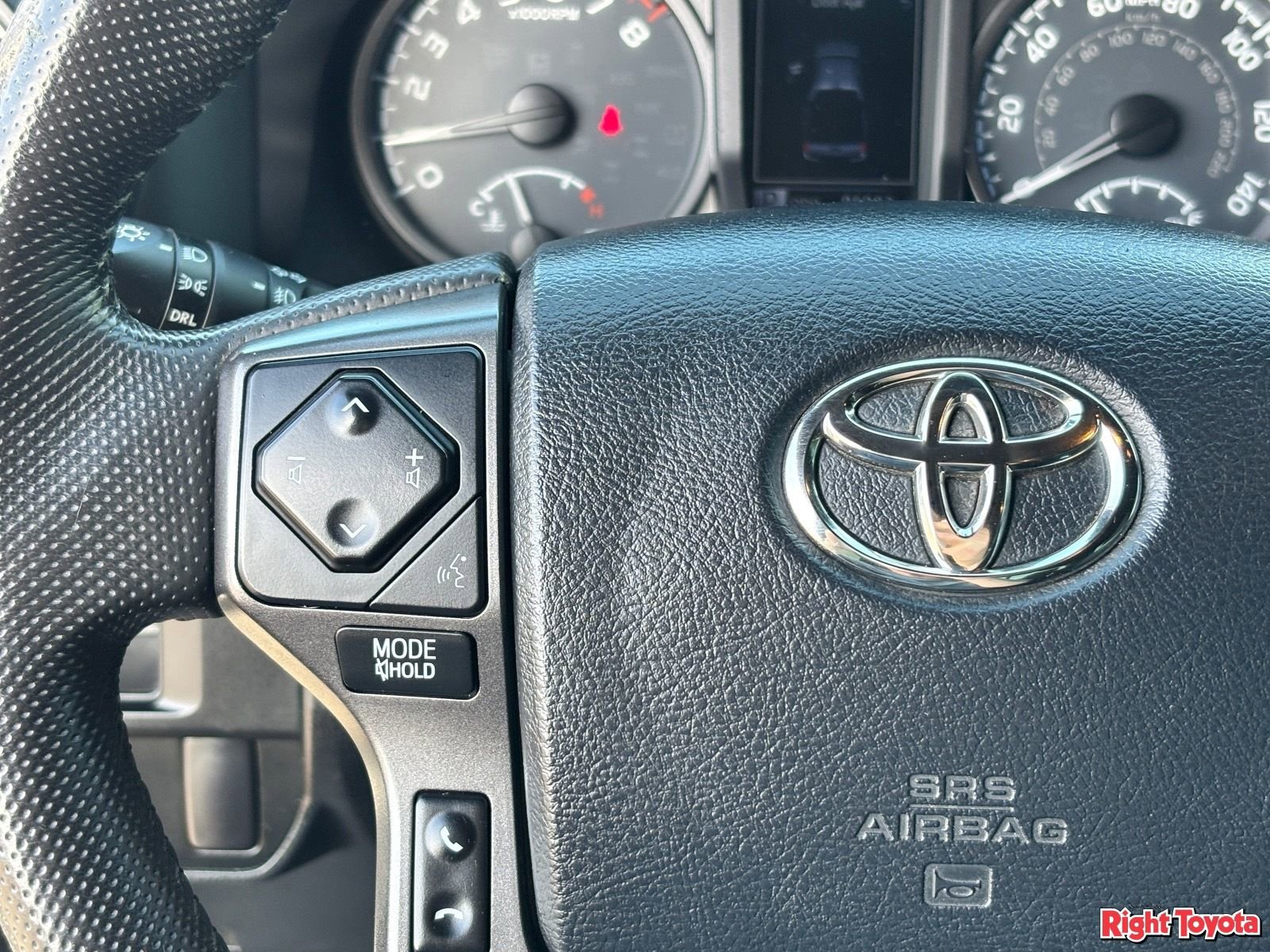 Certified 2016 Toyota Tacoma TRD Off-Road w/ Towing Package RWD image 22