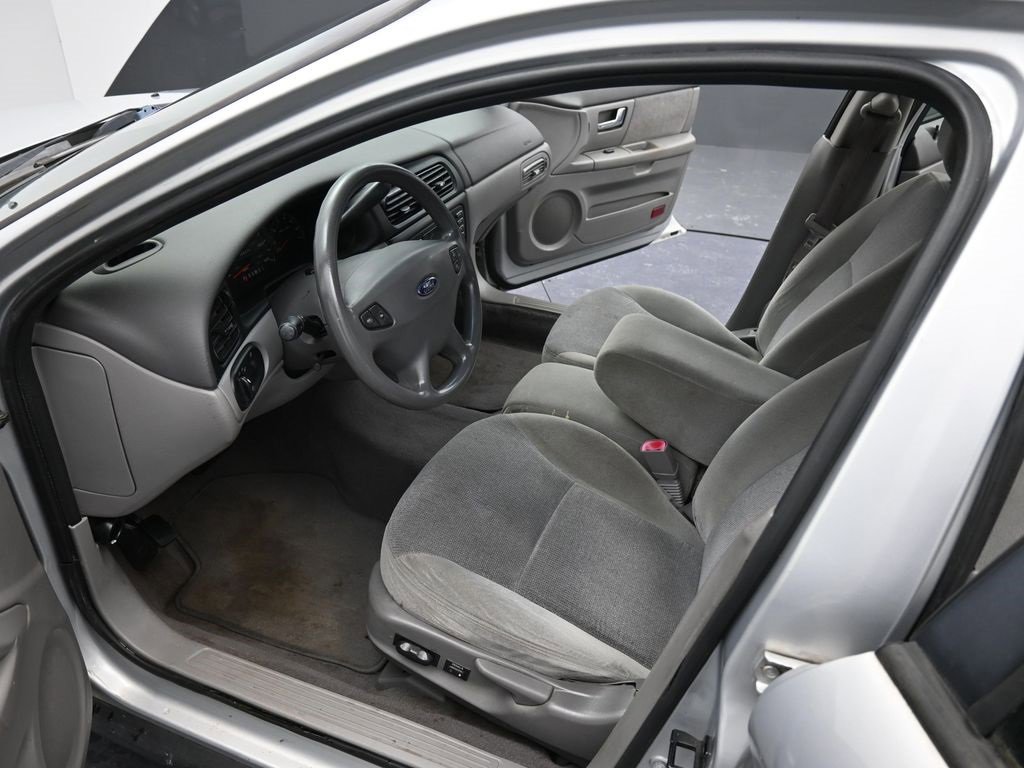 Used 2002 Ford Taurus SE image 11