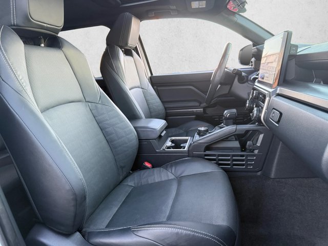 Used 2025 Toyota 4Runner TRD Off-Road Premium w/ Tow Technology Package AWD/4WD image 24