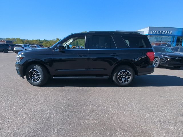 Used 2024 Ford Expedition XLT AWD/4WD image 36