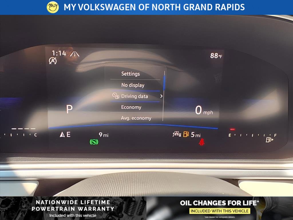 New 2025 Volkswagen Taos SE image 27
