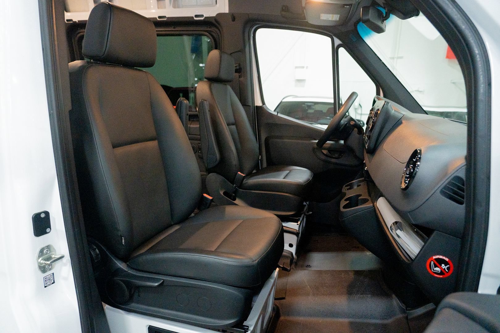 Used 2019 Mercedes-Benz Sprinter 2500 image 33