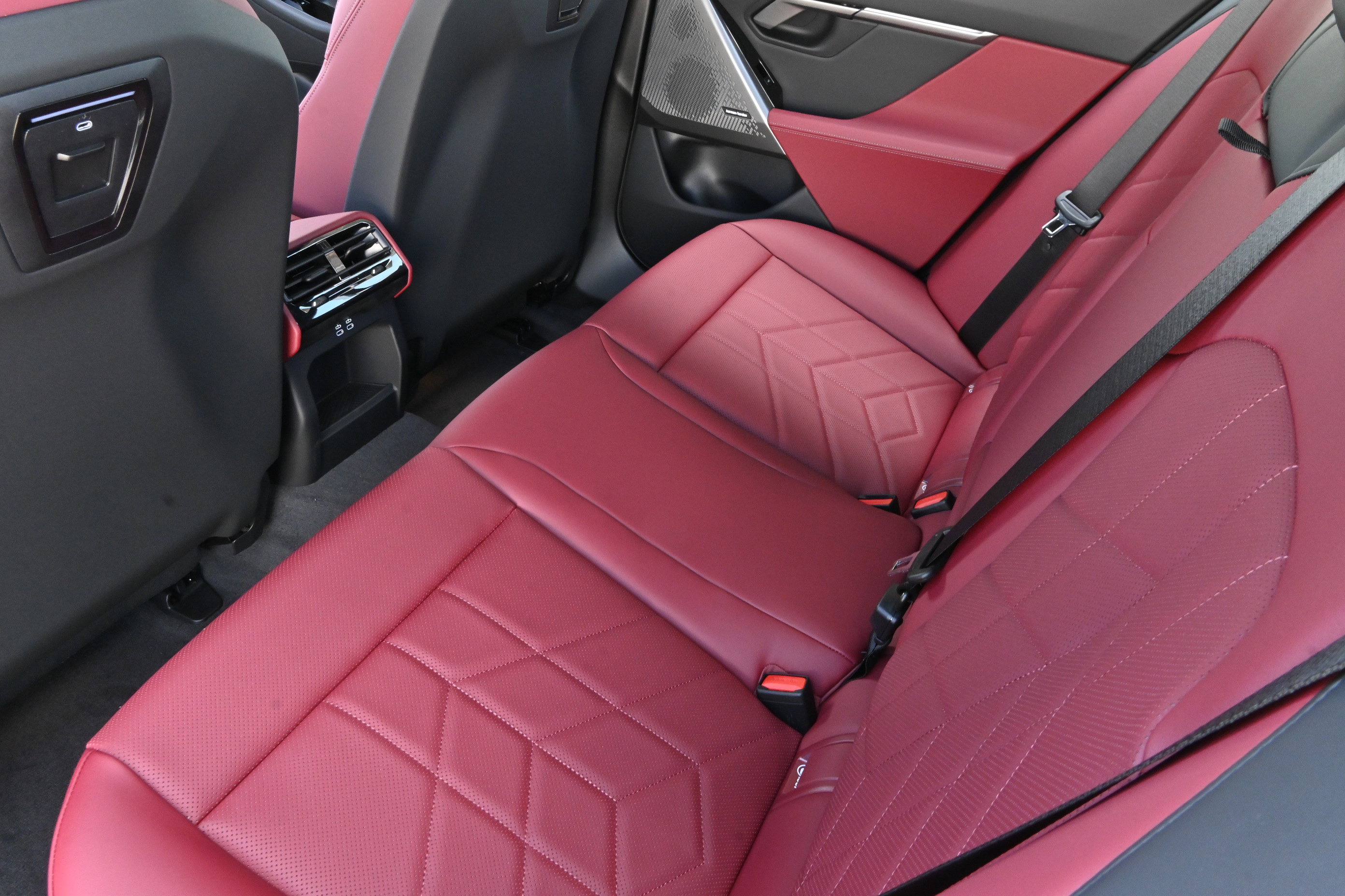 New 2026 BMW 530i RWD image 12