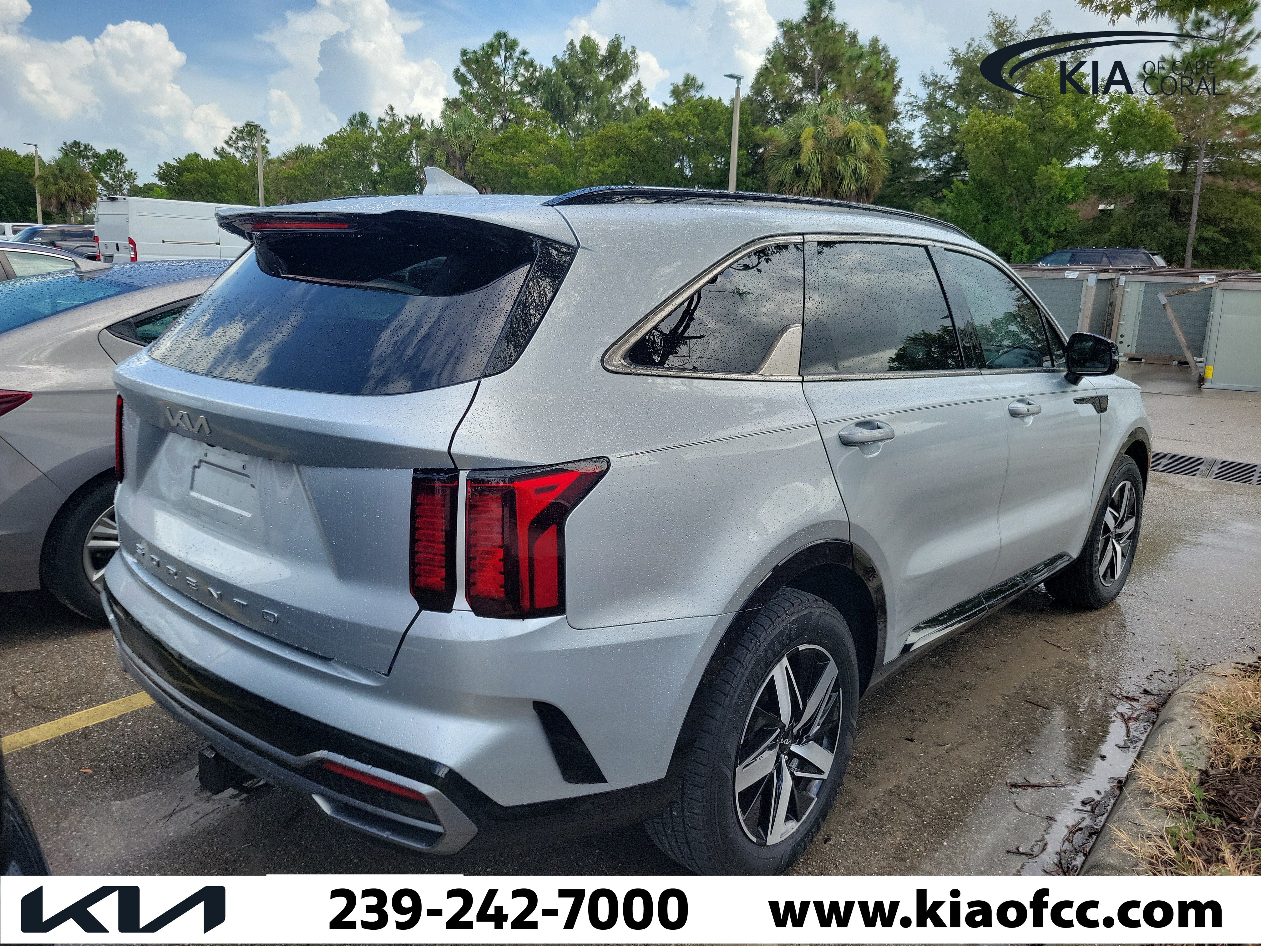 Used 2022 Kia Sorento S w/ Panoramic Sunroof Package FWD image 7