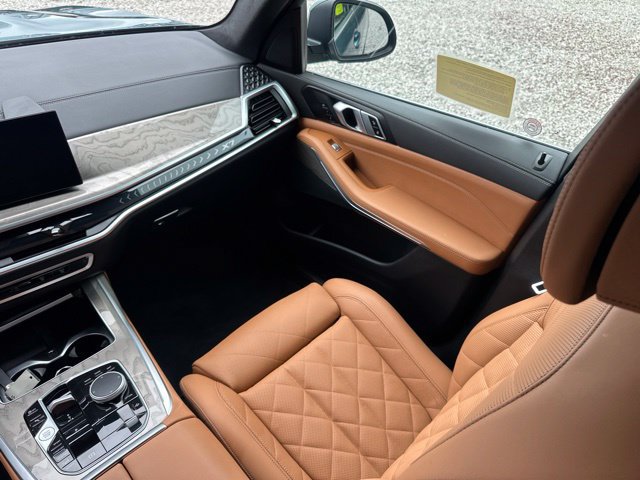 Used 2025 BMW X7 xDrive40i AWD/4WD image 22