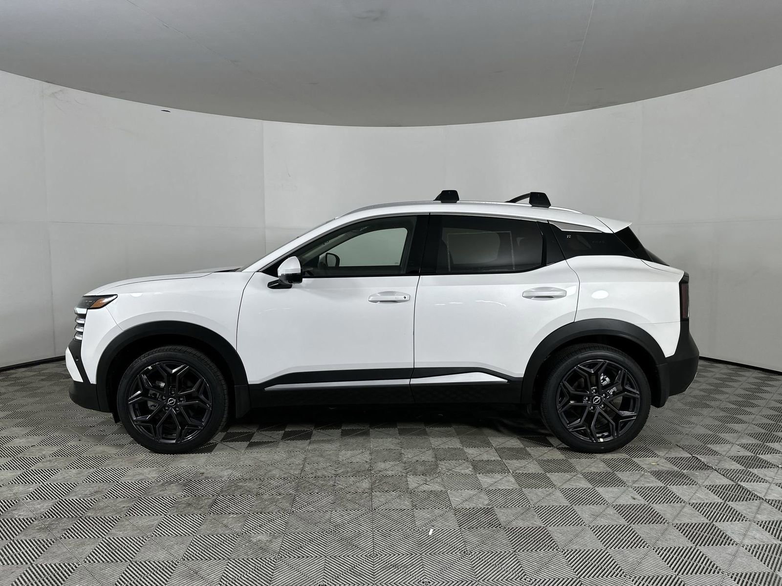 New 2025 Nissan Kicks SR image 10