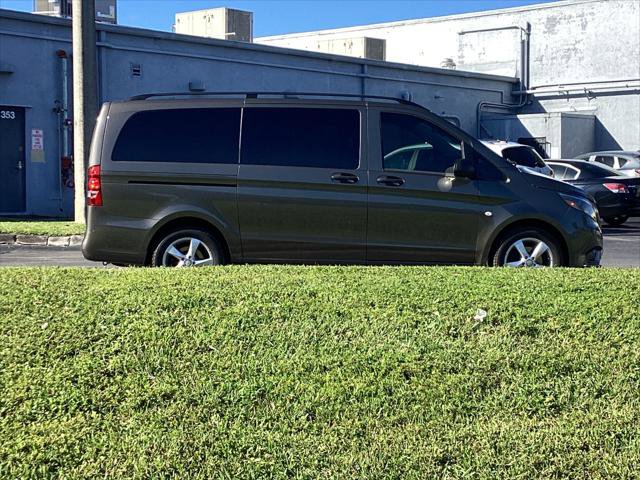 Used 2016 Mercedes-Benz Metris Passenger image 11