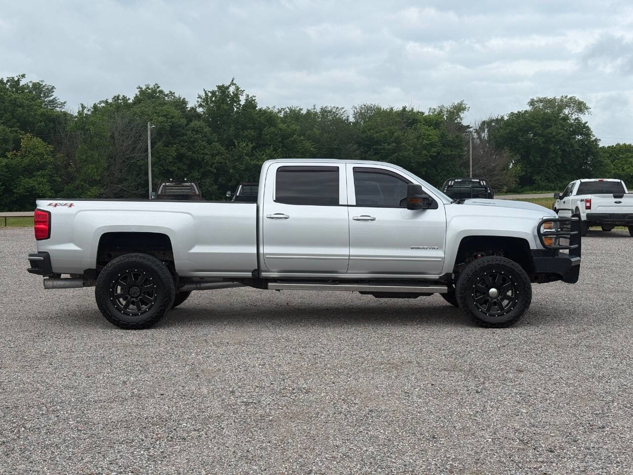 Used 2017 Chevrolet Silverado 2500 LT w/ LT Fleet Convenience Package AWD/4WD image 4