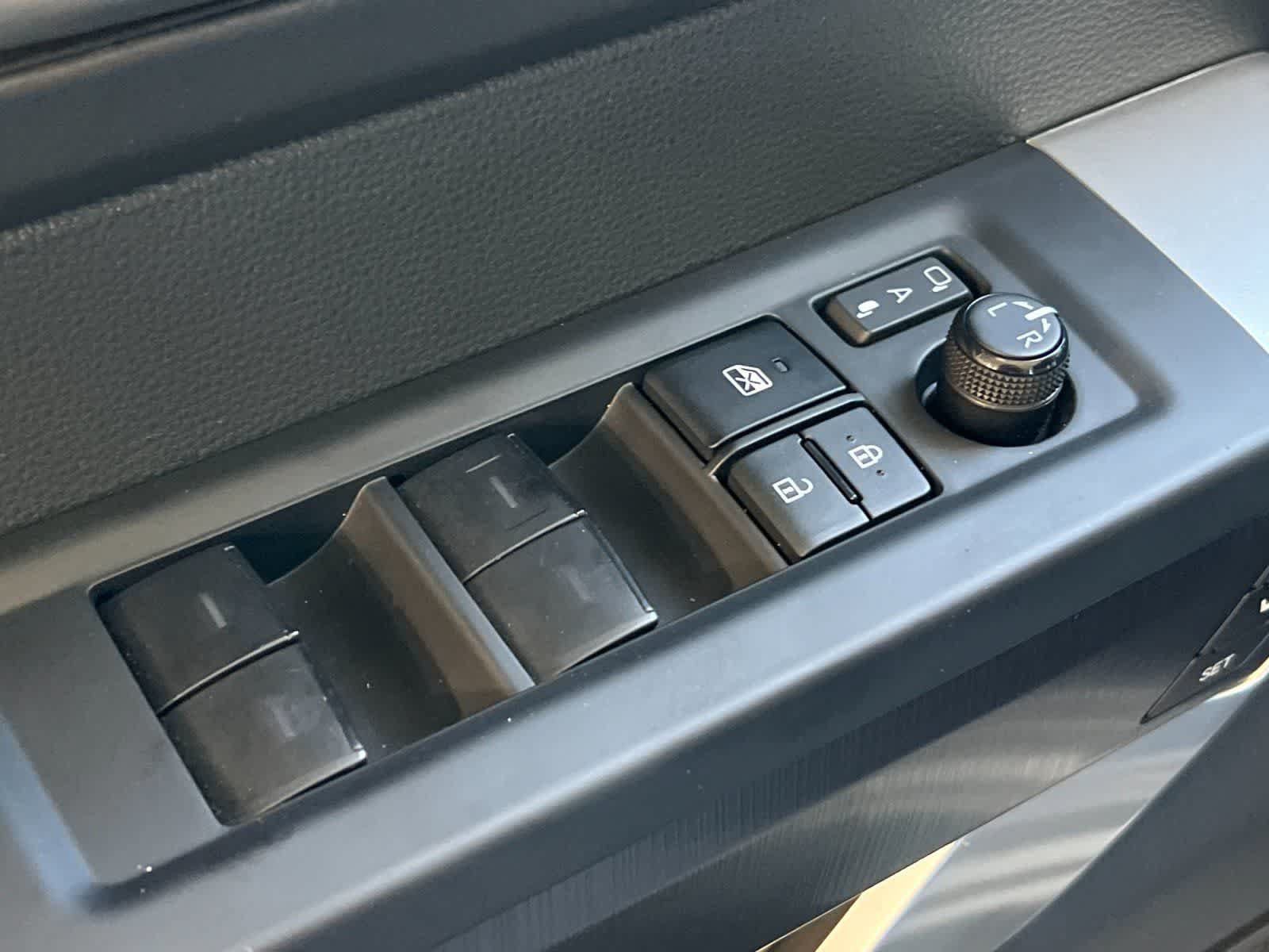 Used 2025 Toyota Tundra Platinum AWD/4WD image 14