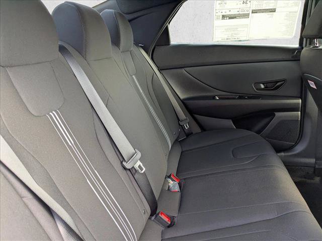 Used 2025 Hyundai Elantra Sport FWD image 20