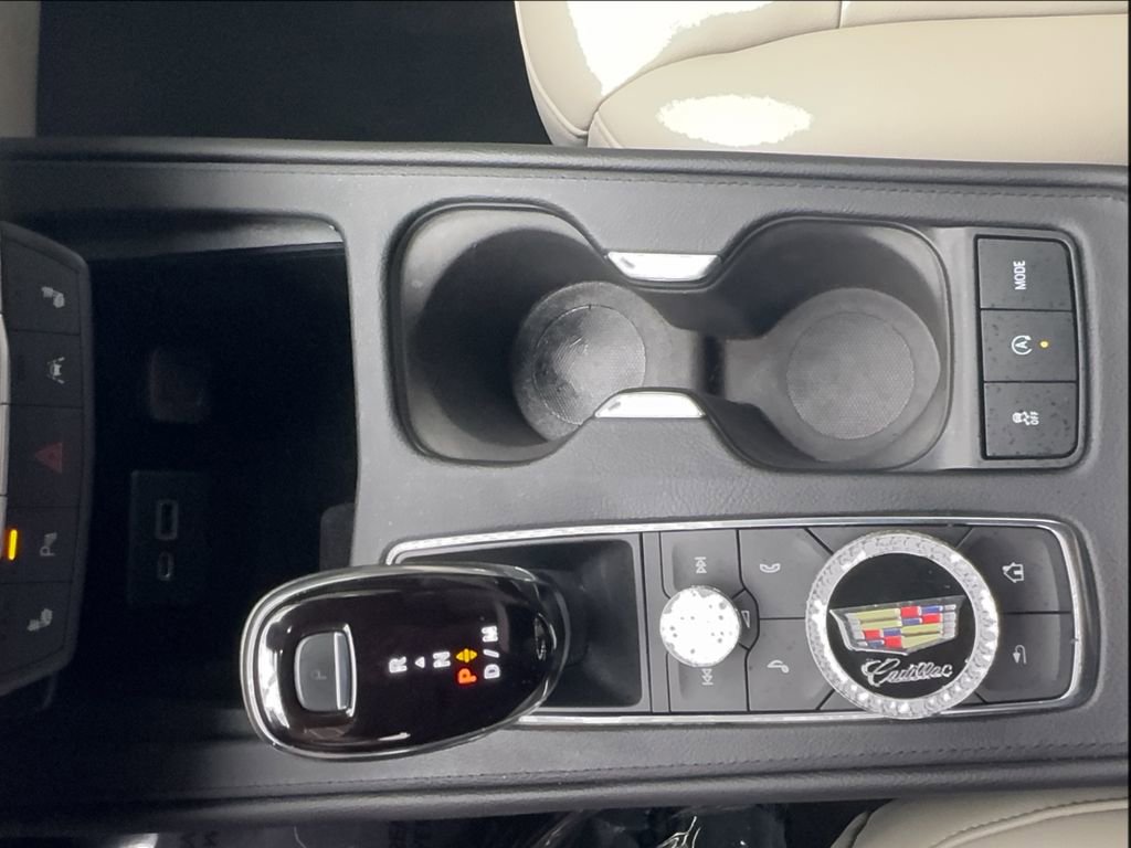 Used 2022 Cadillac XT4 Luxury w/ Cold Weather Package image 43