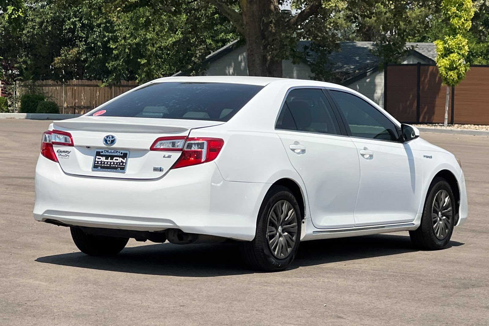Used 2014 Toyota Camry LE FWD image 4