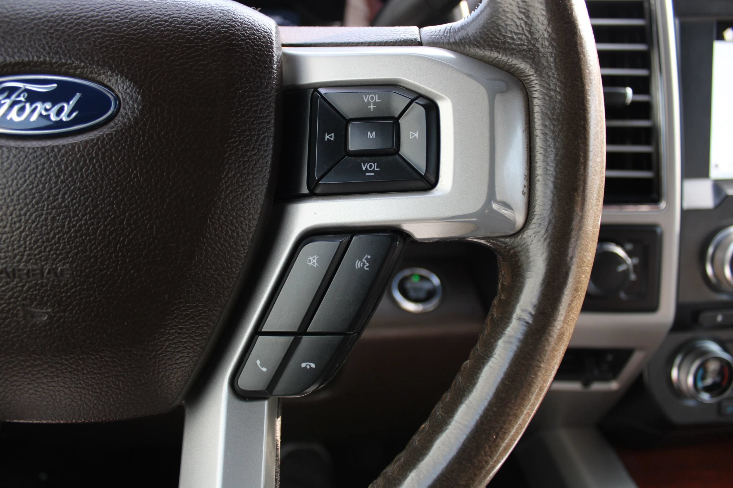 Used 2018 Ford F350 King Ranch w/ Chrome Package AWD/4WD image 11